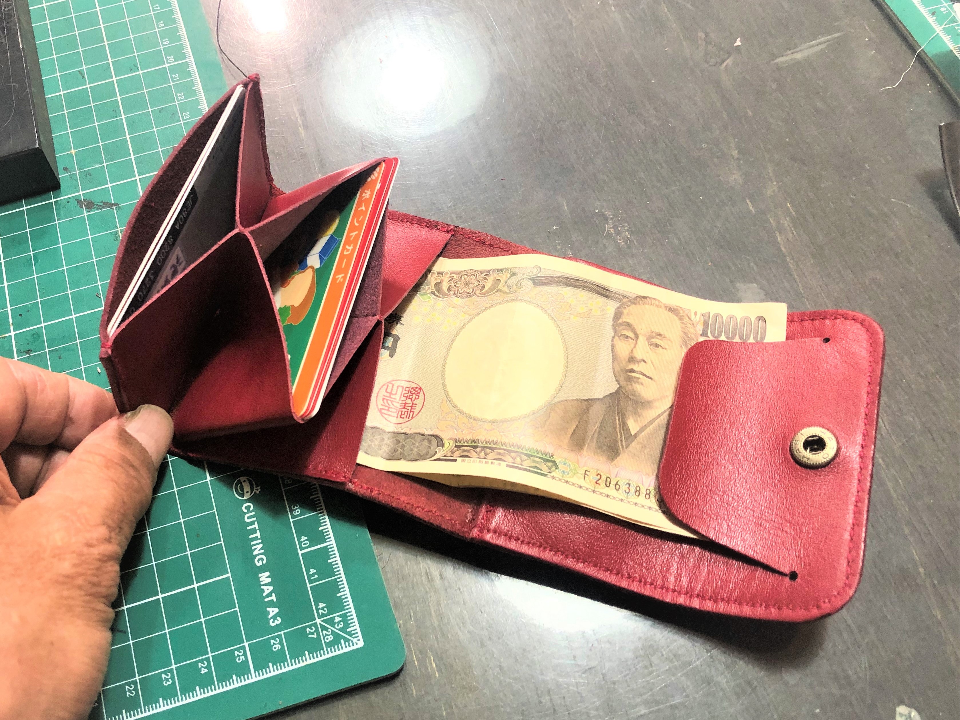 三つ折り財布